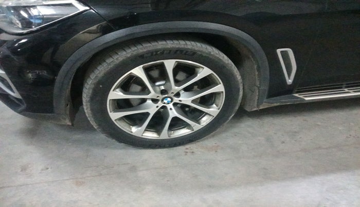 2019 BMW X5 XDRIVE 30D XLINE, Diesel, Automatic, 1,43,480 km, tyre