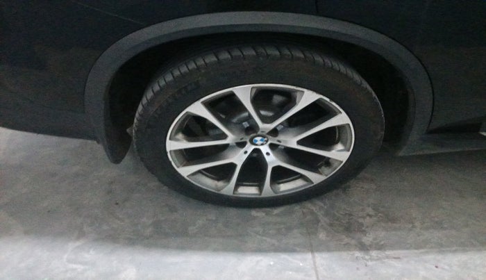 2019 BMW X5 XDRIVE 30D XLINE, Diesel, Automatic, 1,43,480 km, tyre