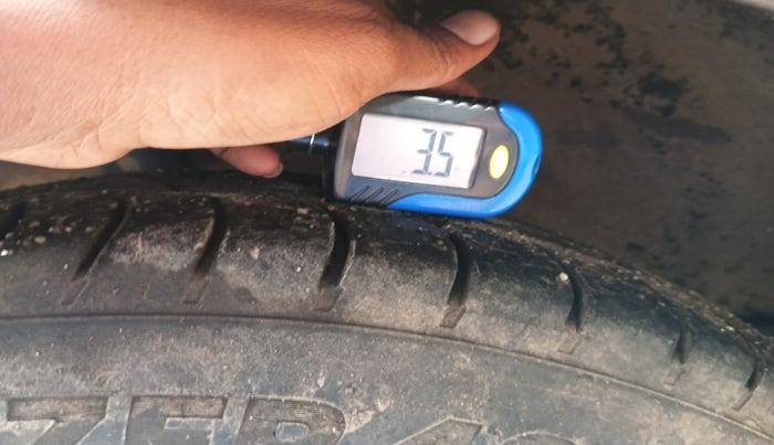 2012 Maruti Ritz ZXI, Petrol, Manual, 43,669 km, tyre