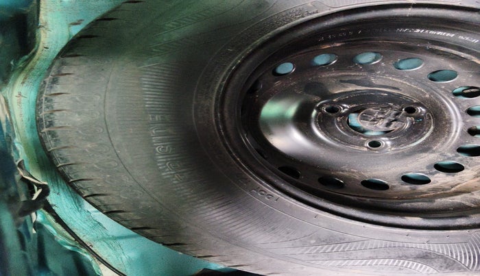 2020 Renault Kwid CLIMBER 1.0 AMT (O), Petrol, Automatic, 19,700 km, tyre