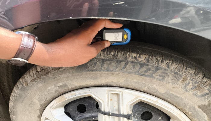 2021 Tata ALTROZ XE PETROL, Petrol, Manual, 28,500 km, tyre