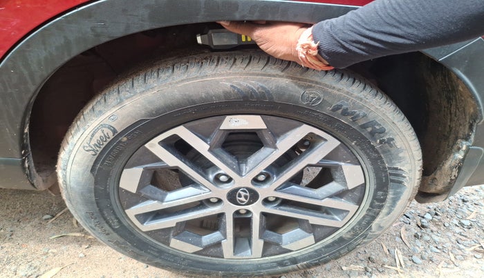 2023 Hyundai VENUE SX 1.5 (O) CRDI DUAL TONE, Diesel, Manual, 29,582 km, tyre
