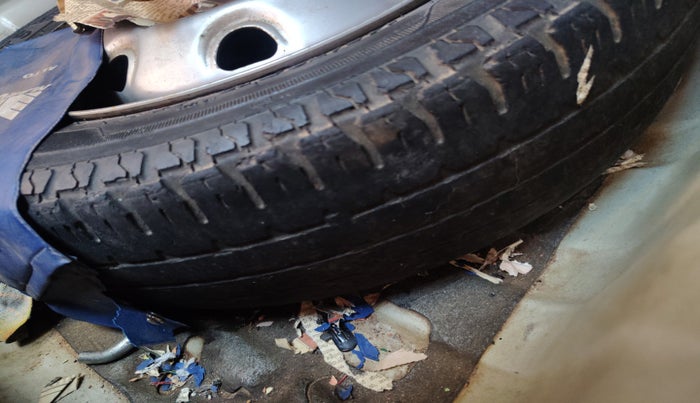 2010 Maruti Zen Estilo LX, Petrol, Manual, 75,708 km, tyre