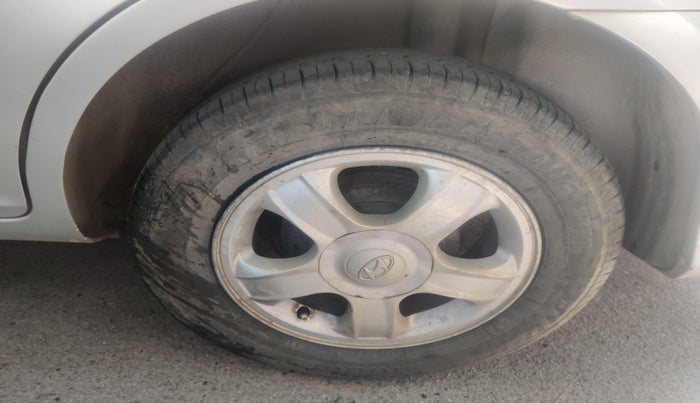 2011 Hyundai Verna TRANSFORM 1.6 SX VTVT, Petrol, Manual, 1,01,640 km, tyre