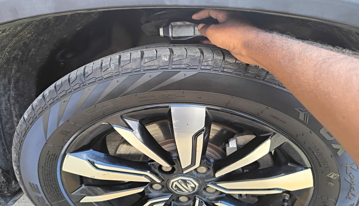 2020 MG HECTOR SHARP 1.5 DCT PETROL, Petrol, Automatic, 65,990 km, tyre