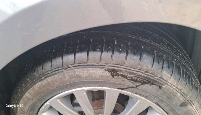 2015 Maruti Ciaz ZXI, Petrol, Manual, 1,21,327 km, tyre