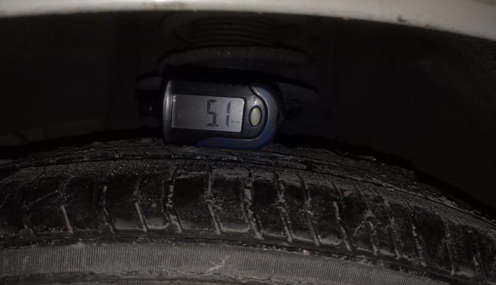 2019 Maruti Dzire VDI, Diesel, Manual, 74,493 km, tyre