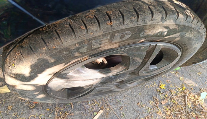 2023 Tata ALTROZ XT PETROL, Petrol, Manual, 28,000 km, tyre