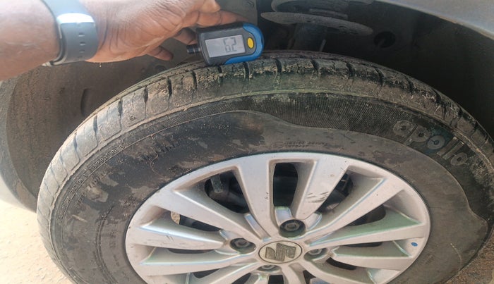 2019 Maruti Dzire VXI AMT, Petrol, Automatic, 41,371 km, tyre