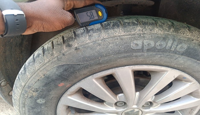 2019 Maruti Dzire VXI AMT, Petrol, Automatic, 41,371 km, tyre