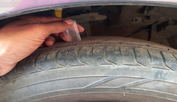 2016 Maruti Ertiga VXI CNG, Petrol, Manual, 71,693 km, tyre