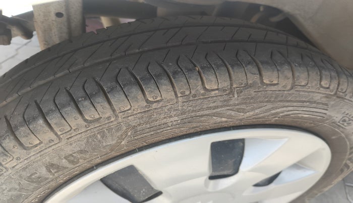 2014 Maruti Alto K10 VXI, Petrol, Manual, 56,289 km, tyre