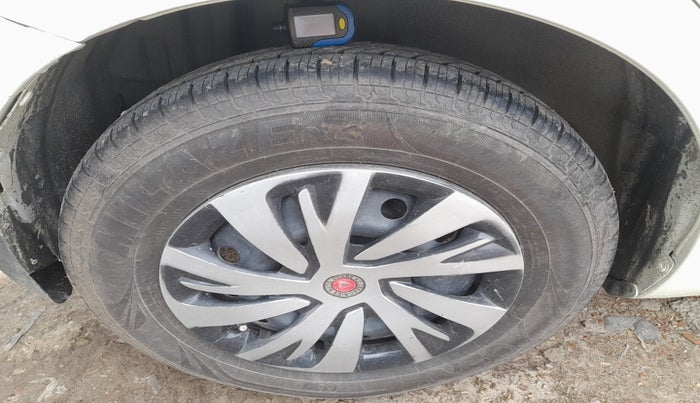2015 Maruti Swift VXI, Petrol, Manual, 91,323 km, tyre