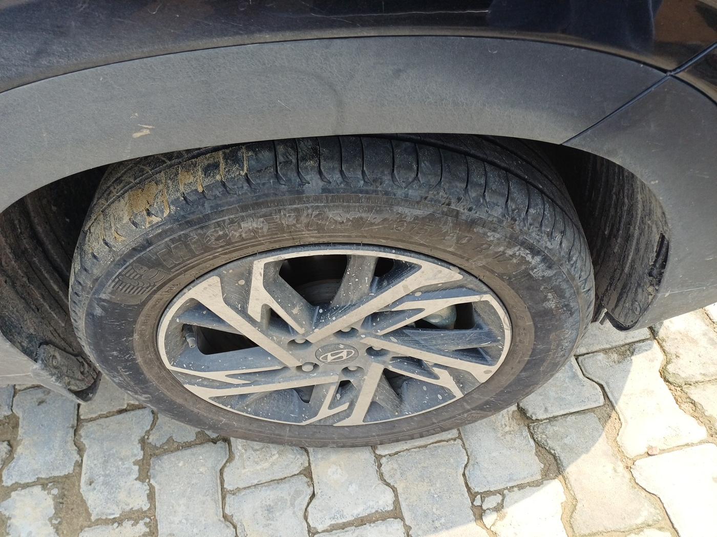 2024 Hyundai Creta SX TECH 1.5 PETROL iVT, Petrol, Automatic, 31,158 km, tyre