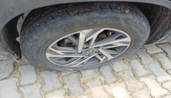2024 Hyundai Creta SX TECH 1.5 PETROL iVT, Petrol, Automatic, 31,158 km, tyre