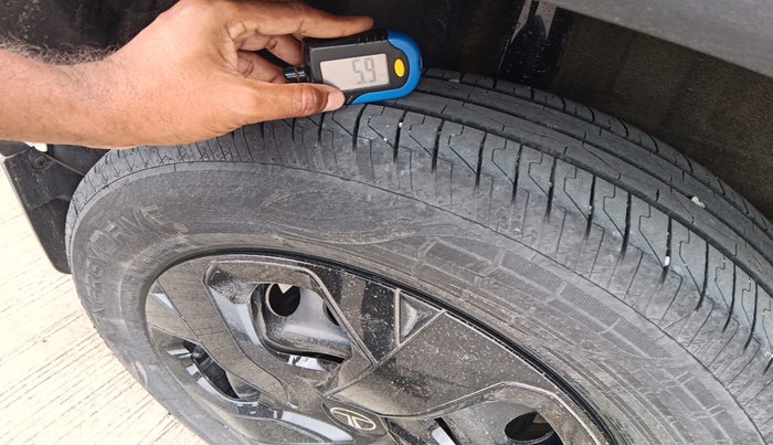2025 Tata PUNCH Adventure Plus iCNG, Petrol, Manual, 1,847 km, tyre