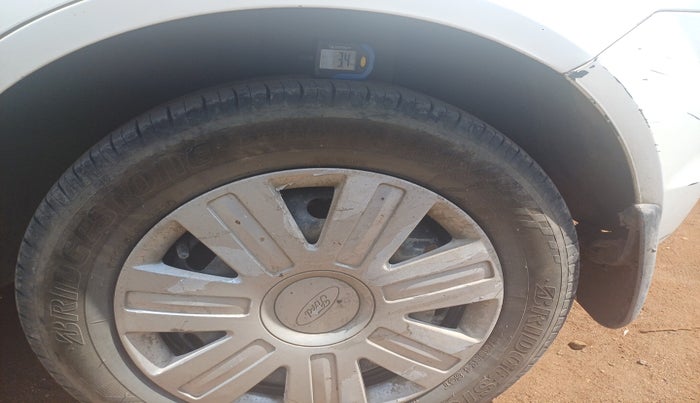 2011 Ford Figo ZXI 1.4 DIESEL, Diesel, Manual, 2,20,165 km, tyre