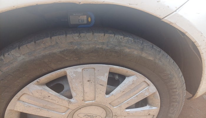 2011 Ford Figo ZXI 1.4 DIESEL, Diesel, Manual, 2,20,165 km, tyre