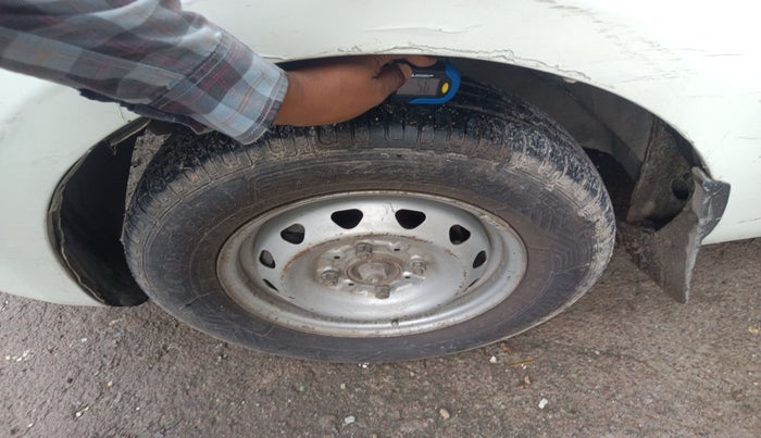 2012 Tata Indica Vista LX TDI, Diesel, Manual, 79,081 km, tyre