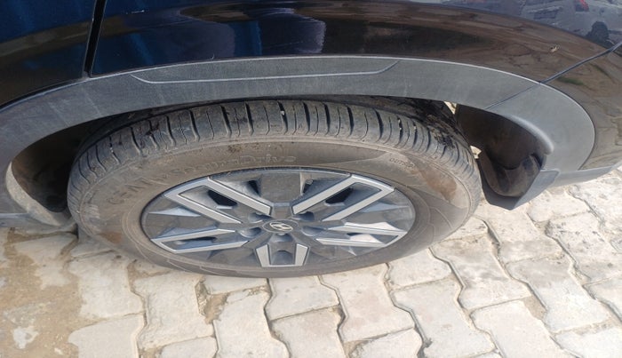 2024 Hyundai VENUE S (O) 1.0 Turbo Petrol DCT, Petrol, Automatic, 15,623 km, tyre
