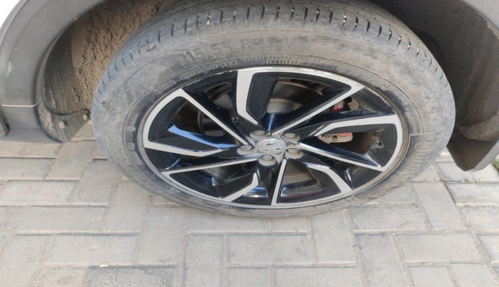 2021 MG ASTOR SAVVY 1.3 TURBO AT S RED, Petrol, Automatic, 55,059 km, tyre