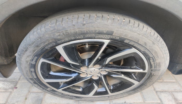 2021 MG ASTOR SAVVY 1.3 TURBO AT S RED, Petrol, Automatic, 55,059 km, tyre