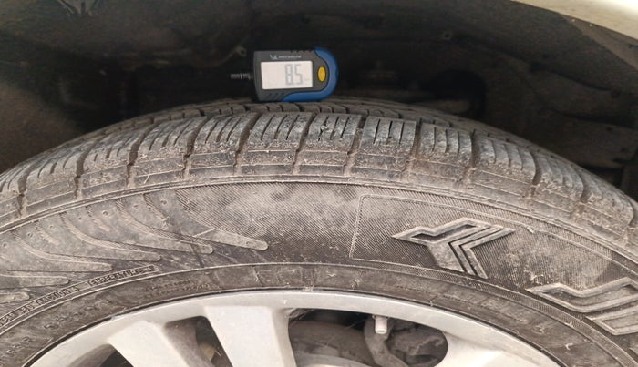 2011 Tata Aria PRESTIGE 4X2, Diesel, Manual, 39,812 km, tyre