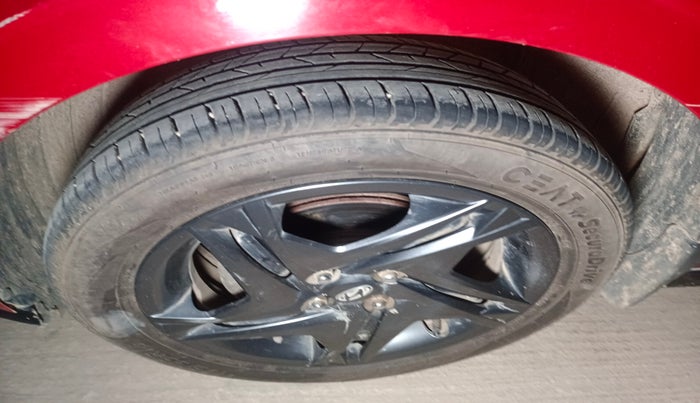 2022 Hyundai NEW I20 SPORTZ 1.2 MT, Petrol, Manual, 20,265 km, tyre
