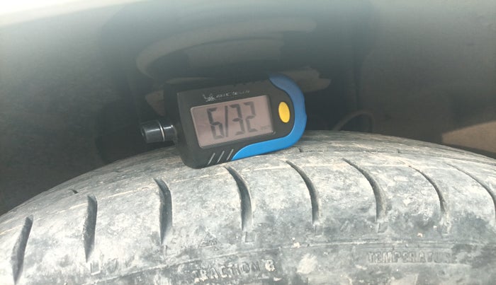 2019 Tata Tiago XZA PETROL, Petrol, Automatic, 87,020 km, tyre