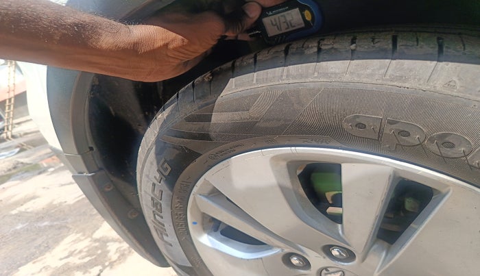 2015 Maruti S Cross ZETA 1.3, Diesel, Manual, 97,604 km, tyre