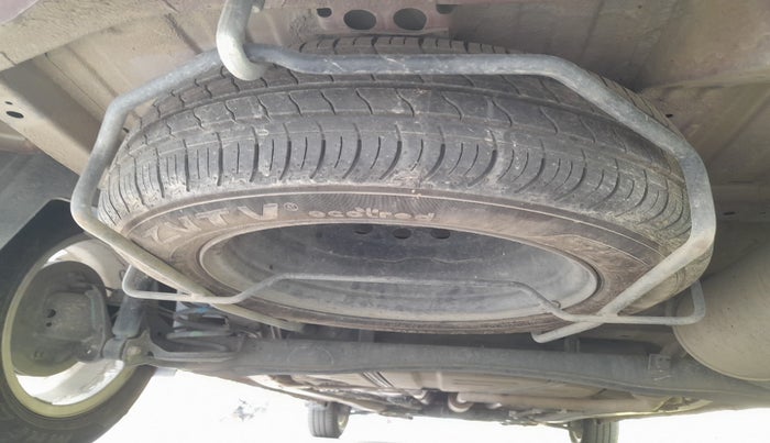 2019 Maruti Ertiga VXI SHVS, Petrol, Manual, 45,901 km, tyre