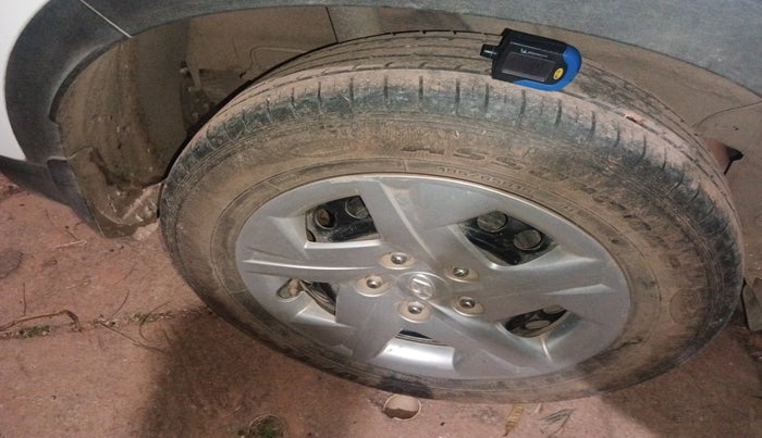 2022 Hyundai VENUE S 1.2, Petrol, Manual, 24,923 km, tyre