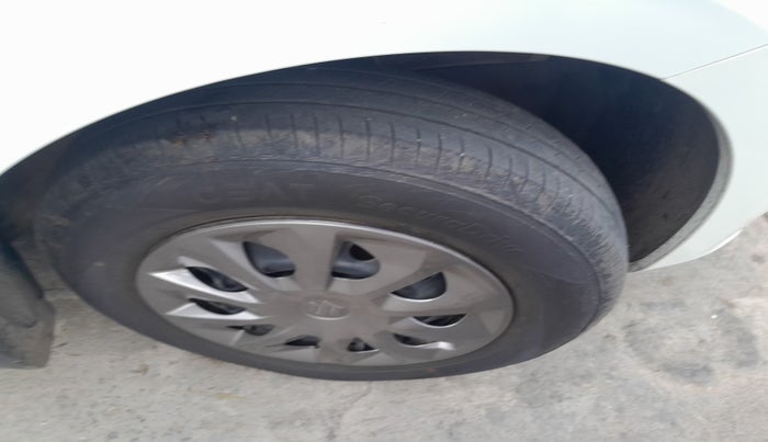 2025 Maruti Dzire VXi CNG, Petrol, Manual, 7,435 km, tyre