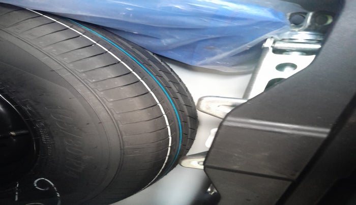 2025 Maruti Dzire VXi CNG, Petrol, Manual, 7,435 km, tyre