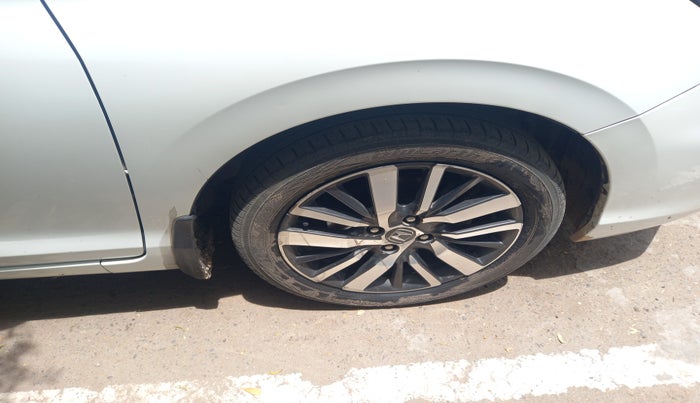 2020 Honda City 1.5L I-VTEC ZX CVT, Petrol, Automatic, 1,04,637 km, tyre