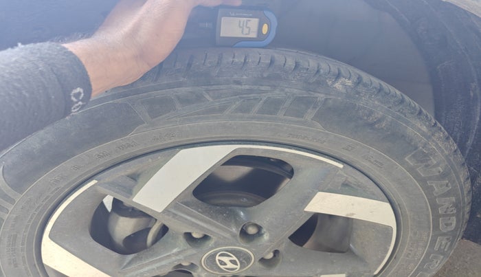 2020 Hyundai VENUE SX 1.0 TURBO DUAL TONE, Petrol, Manual, 54,004 km, tyre