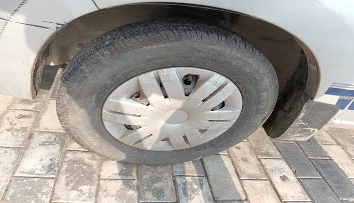 2016 Maruti Alto 800 LXI, Petrol, Manual, 75,000 km, tyre