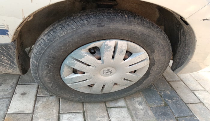 2016 Maruti Alto 800 LXI, Petrol, Manual, 75,000 km, tyre