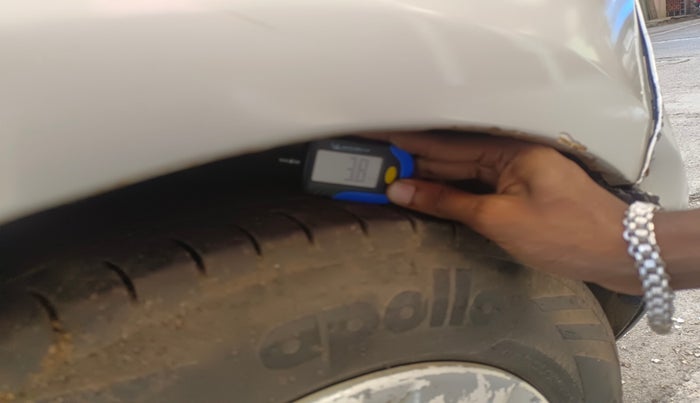 2010 Maruti Swift VXI, Petrol, Manual, 3,10,969 km, tyre