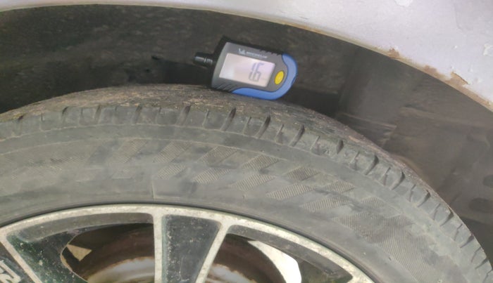 2012 Hyundai Eon ERA +, Petrol, Manual, 1,07,778 km, tyre