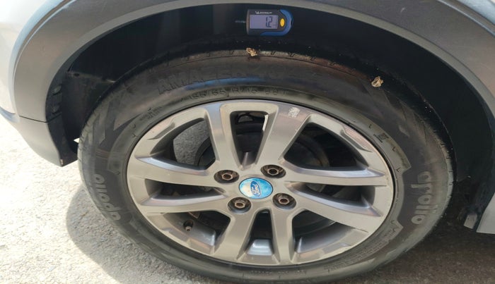 2018 Ford FREESTYLE TITANIUM 1.2 PETROL, Petrol, Manual, 1,98,975 km, tyre
