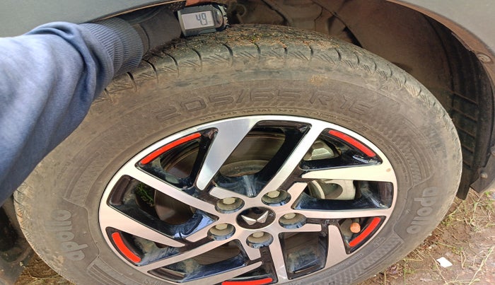 2024 Mahindra XUV 3XO AX5 1.5 Turbo Diesel, Diesel, Manual, 18,815 km, tyre