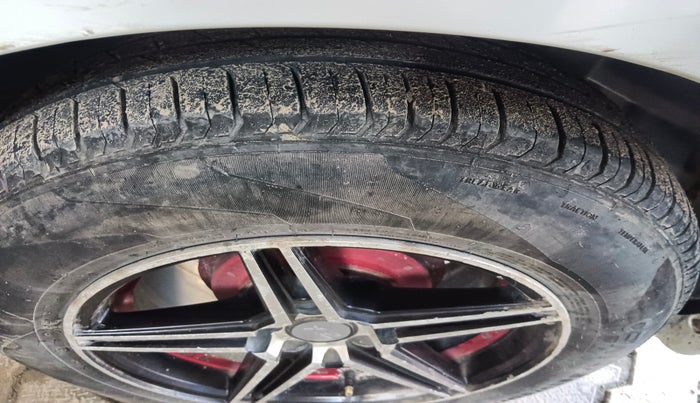 2016 Maruti Ciaz VDI+ SHVS, Diesel, Manual, 1,26,929 km, tyre