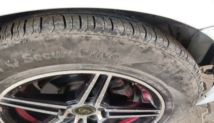 2016 Maruti Ciaz VDI+ SHVS, Diesel, Manual, 1,26,929 km, tyre