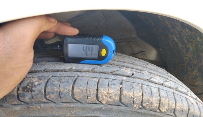 2015 Hyundai Grand i10 MAGNA 1.2 KAPPA VTVT, Petrol, Manual, 1,56,257 km, tyre