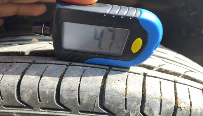 2015 Hyundai Grand i10 MAGNA 1.2 KAPPA VTVT, Petrol, Manual, 1,56,257 km, tyre