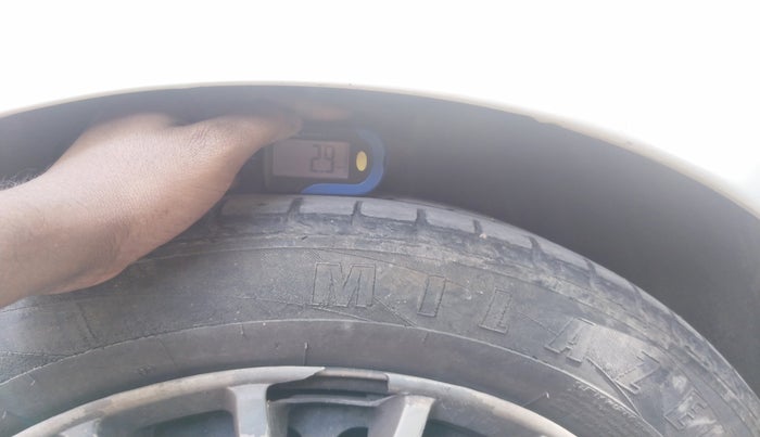 2018 Hyundai Grand i10 MAGNA 1.2 KAPPA VTVT, Petrol, Manual, 1,08,287 km, tyre