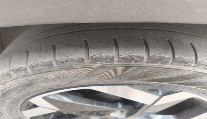 2023 Hyundai ALCAZAR 1.5 SIGNATURE (O) AT 6STR, Diesel, Automatic, 46,521 km, tyre