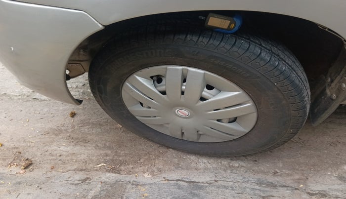 2010 Maruti Alto LXI, Petrol, Manual, 32,784 km, tyre