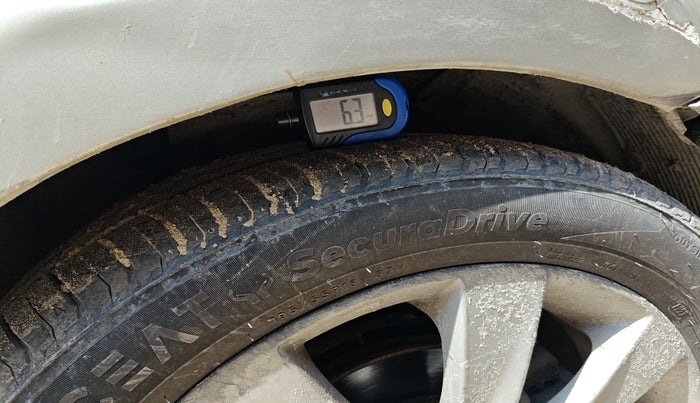 2012 Hyundai Verna FLUIDIC 1.6 CRDI SX, Diesel, Manual, 1,15,049 km, tyre